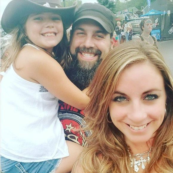 Meet your Posher, Raegan - Picture 2 of 2